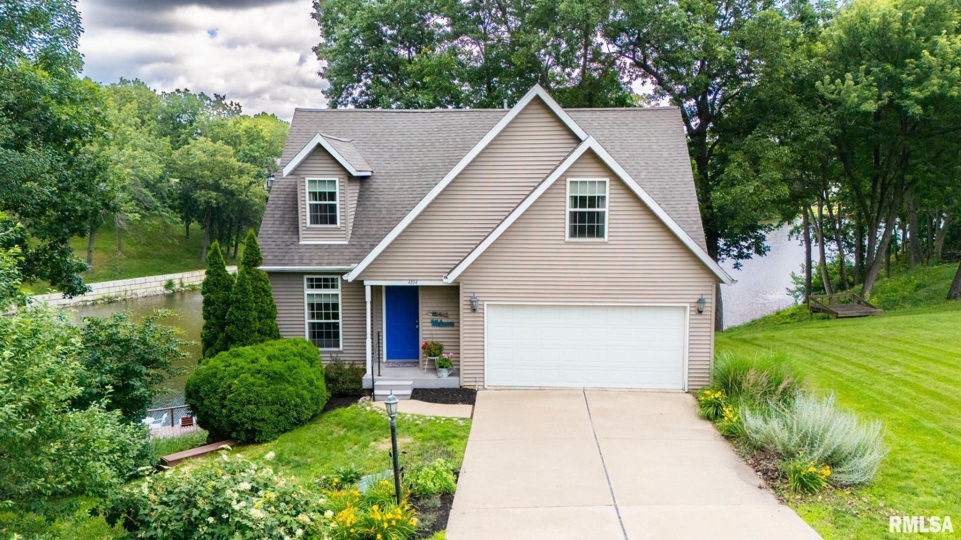 4104 S Lake Camelot Drive, Mapleton, IL 61547 Main Photo