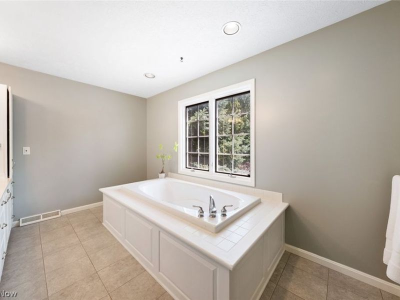 31729 Commodore Court, Avon Lake, OH 44012 Photo 25