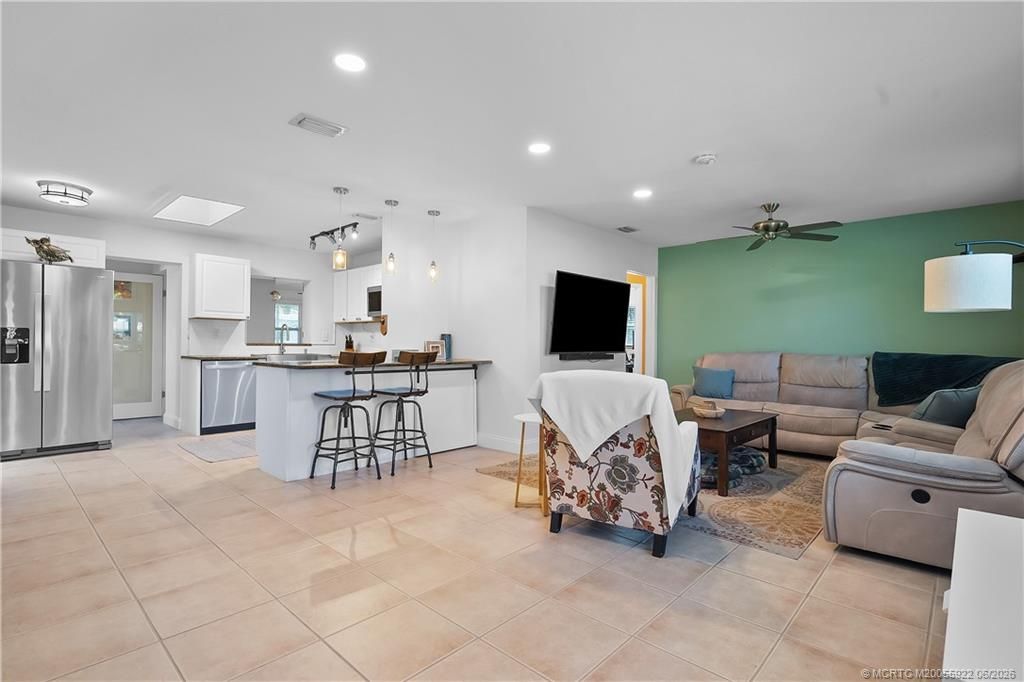 523 SE Dolphin Drive, Stuart, FL 34996 Photo