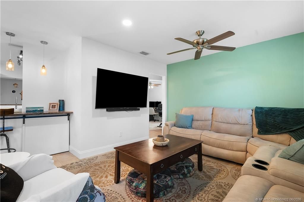 523 SE Dolphin Drive, Stuart, FL 34996 Photo