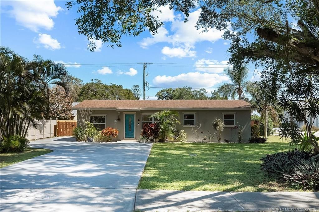 523 SE Dolphin Drive, Stuart, FL 34996 Photo