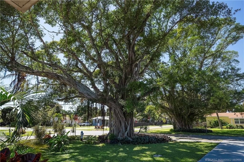 523 SE Dolphin Drive, Stuart, FL 34996 Photo