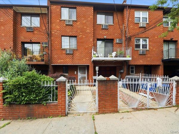 2975 Edson Avenue, Bronx, NY 10469