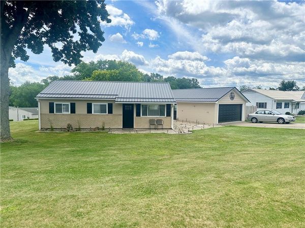 112 Rolling Hills Drive, Monaca, PA 15061