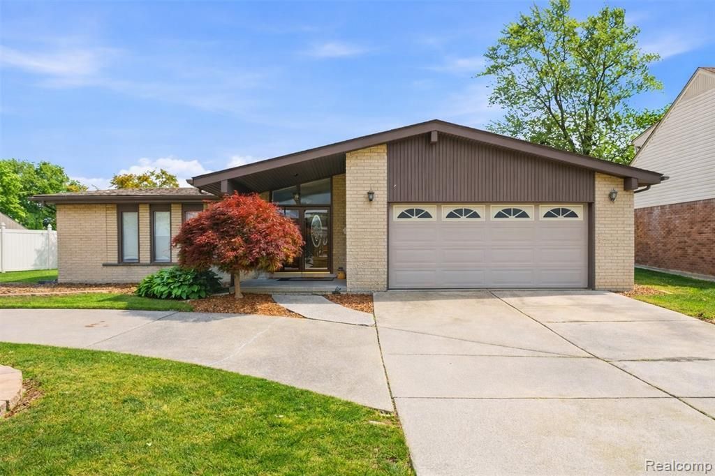 14137 Cranbrook Street, Riverview, MI 48193 Main Photo