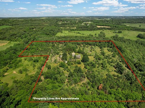 6635 Sunset Drive, Verona, WI 53593