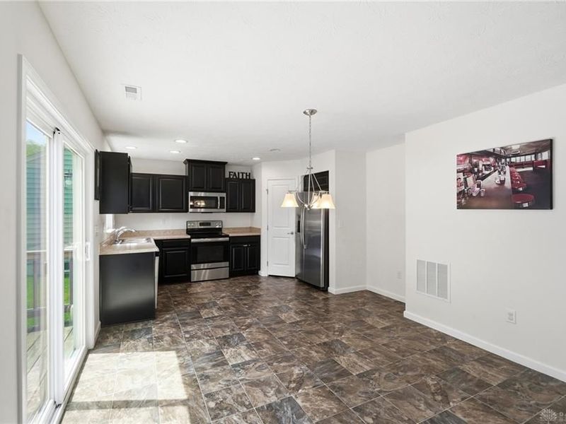 196 Rapids Drive, Fairborn, OH 45324 Photo 12