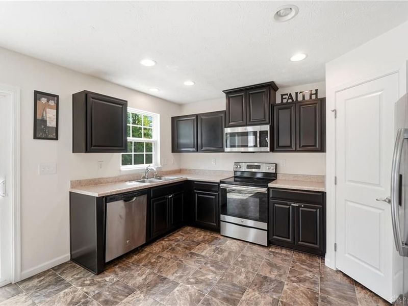 196 Rapids Drive, Fairborn, OH 45324 Photo 13