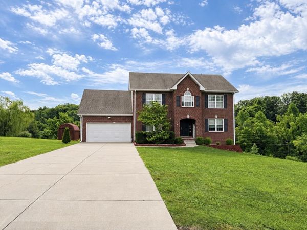 160 Lena Loop, Burns, TN 37029