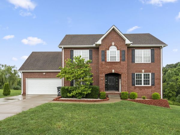160 Lena Loop, Burns, TN 37029