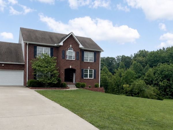 160 Lena Loop , Burns, TN 37029