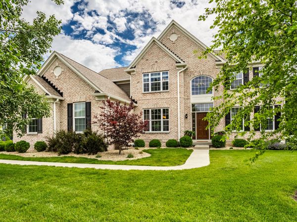 2515 Boylston Court, Zionsville, IN 46077