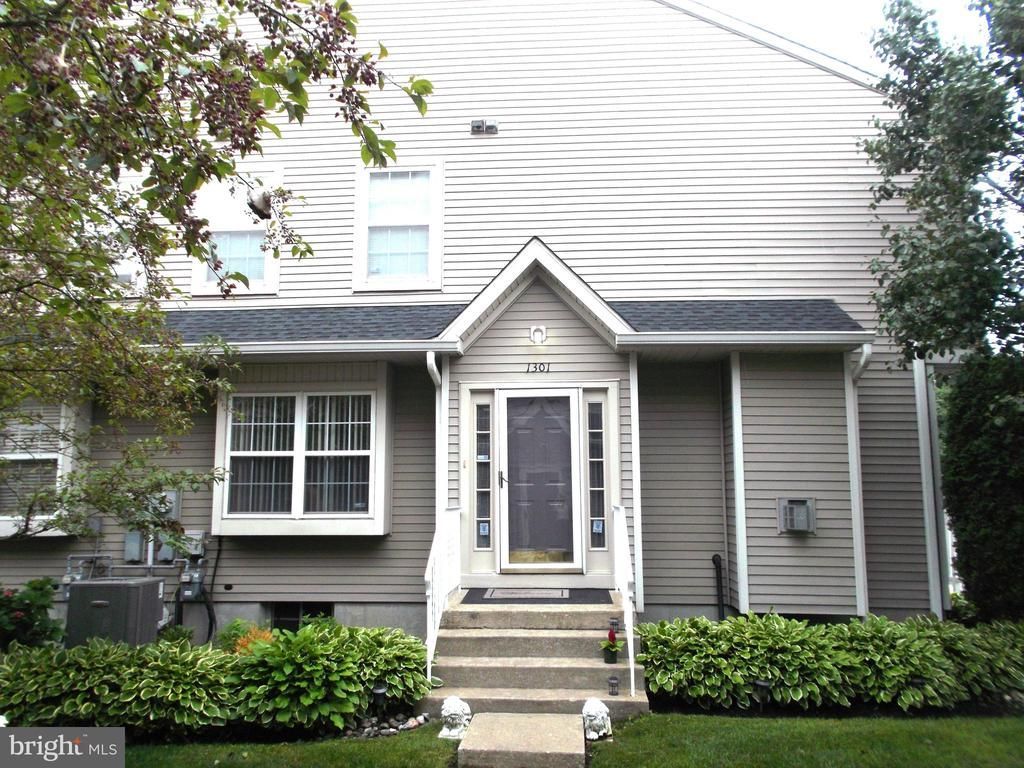 1301 Coventry Way, Mount Laurel, NJ 08054 Main Photo