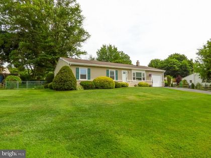 4325 PINEWOOD LANE York, PA 17402