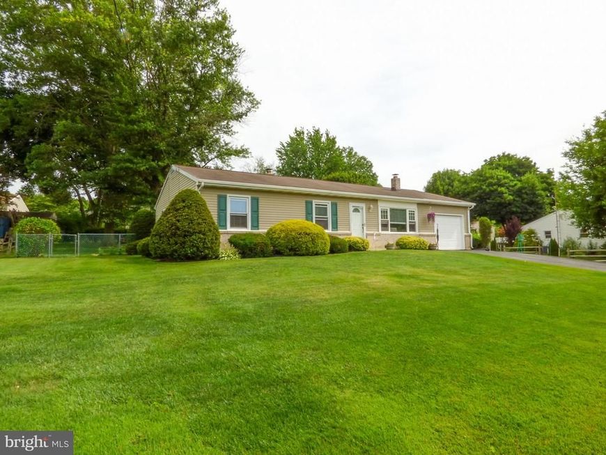 4325 Pinewood Lane , York, PA 17402 Main Photo