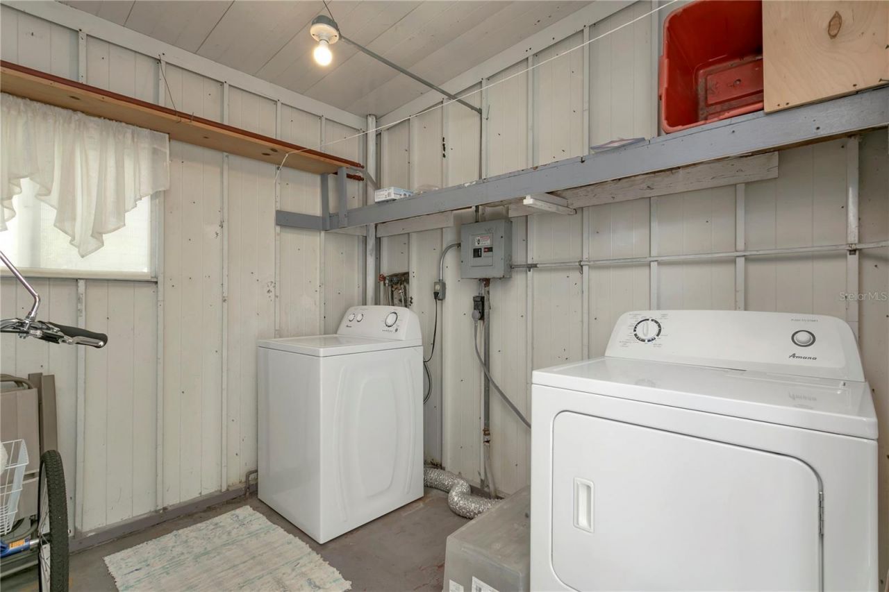 115 White Oak Way, Sarasota, FL 34237 Photo