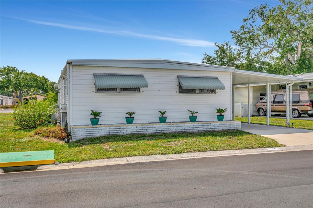 115 White Oak Way, Sarasota, FL 34237 Photo