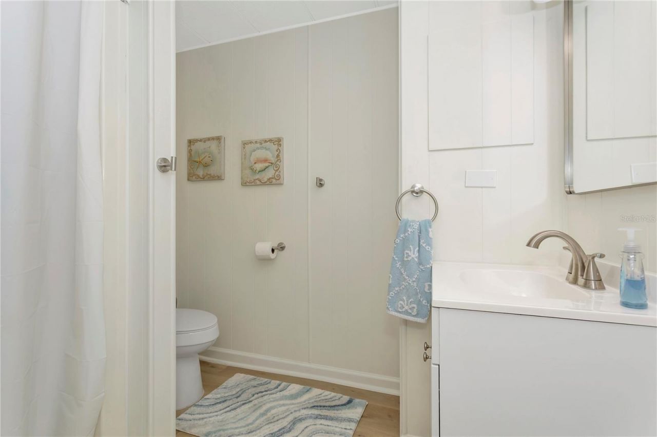 115 White Oak Way, Sarasota, FL 34237 Photo