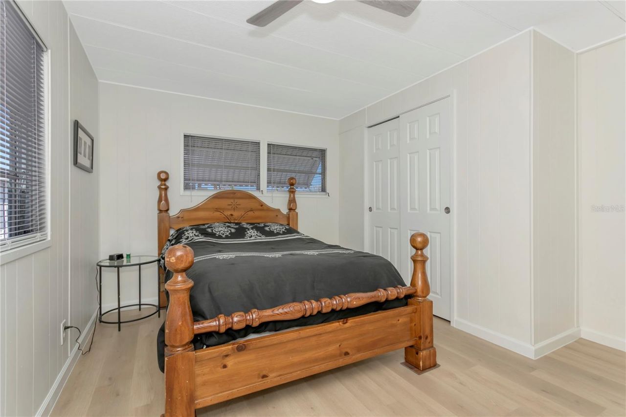 115 White Oak Way, Sarasota, FL 34237 Photo