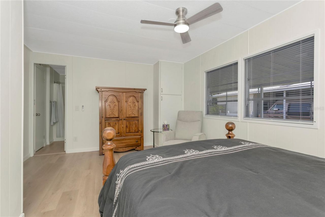 115 White Oak Way, Sarasota, FL 34237 Photo