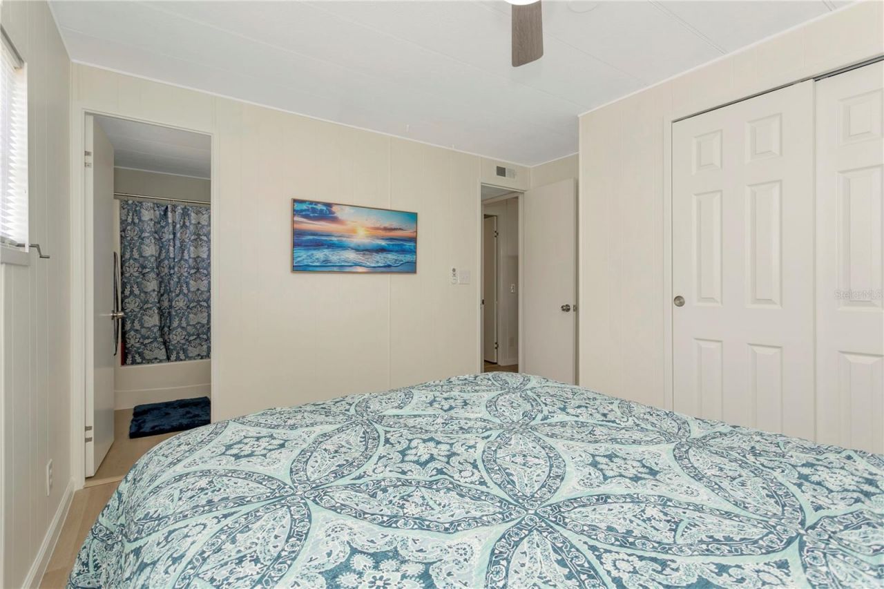 115 White Oak Way, Sarasota, FL 34237 Photo