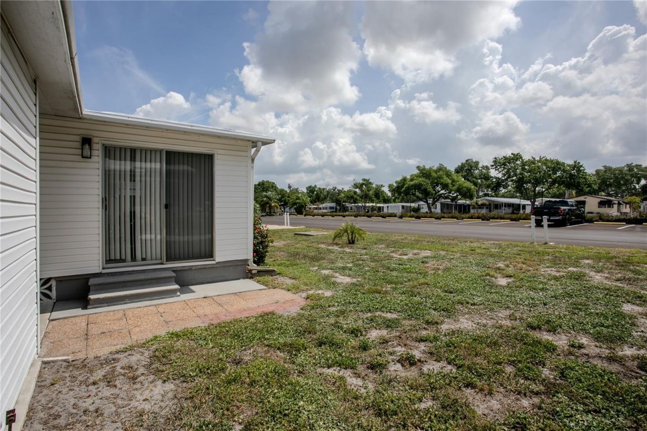 115 White Oak Way, Sarasota, FL 34237 Photo