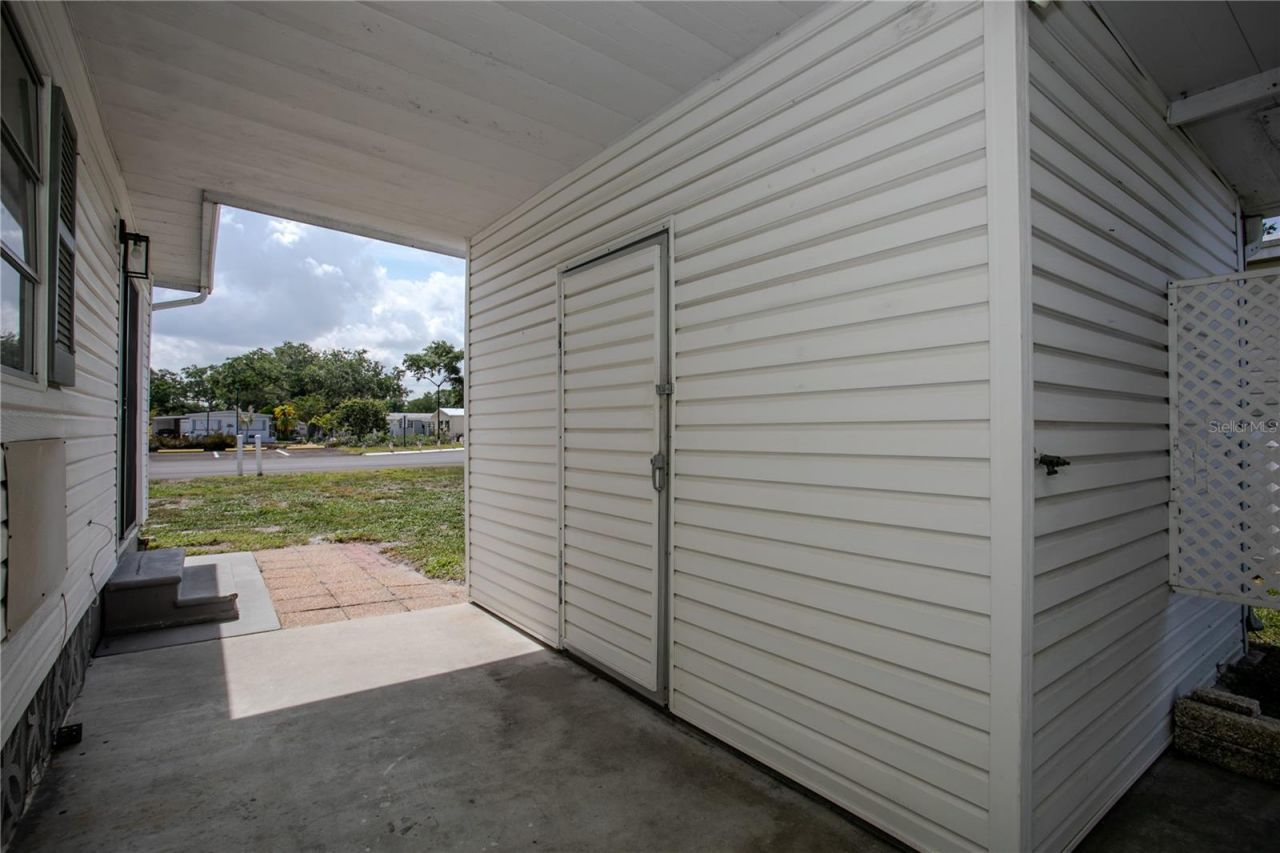 115 White Oak Way, Sarasota, FL 34237 Photo