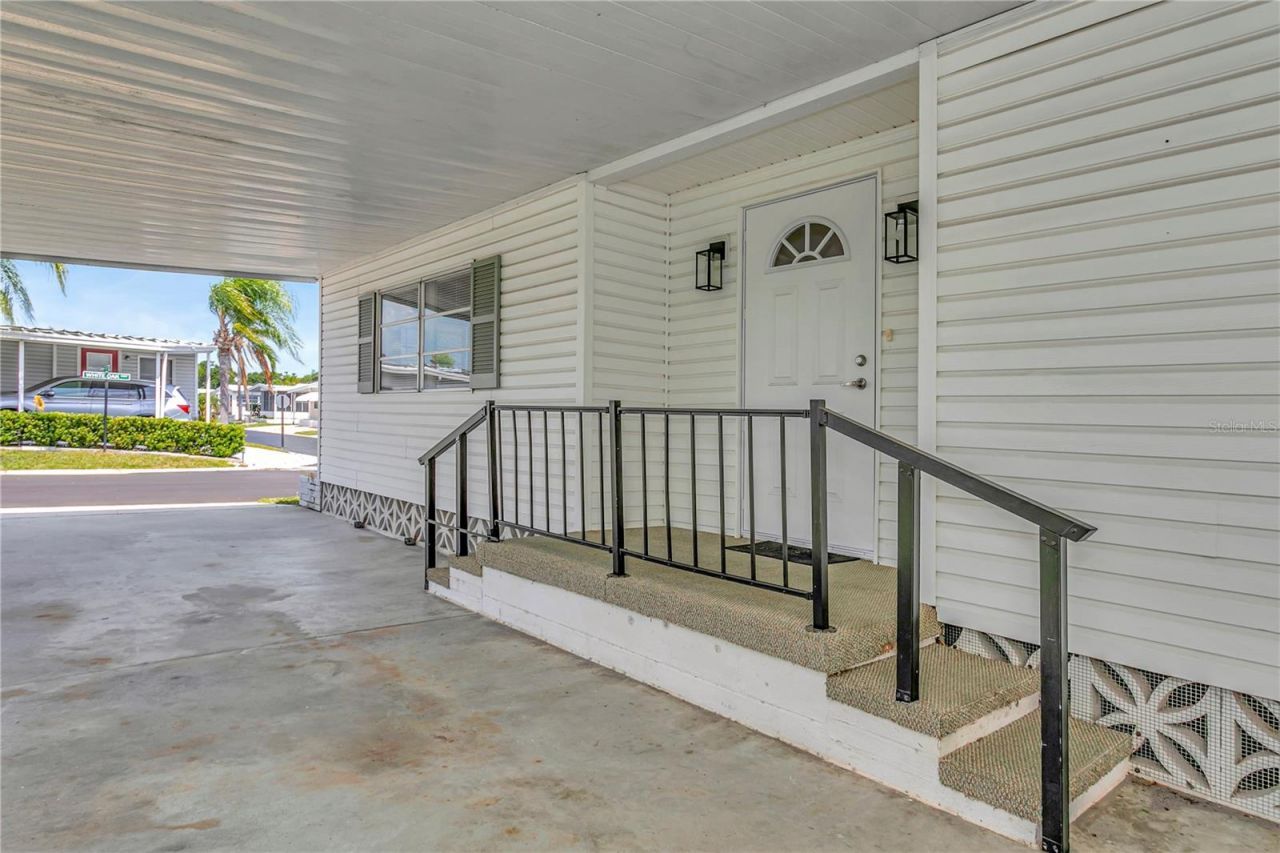 115 White Oak Way, Sarasota, FL 34237 Photo