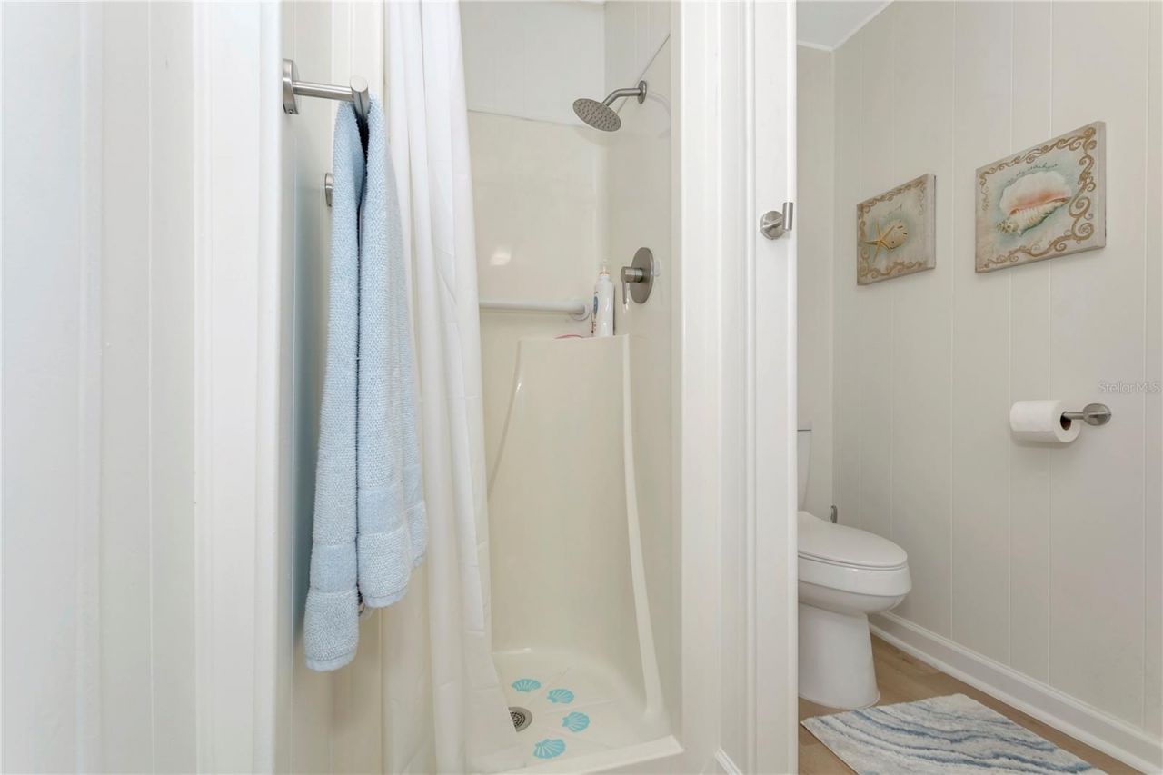 115 White Oak Way, Sarasota, FL 34237 Photo