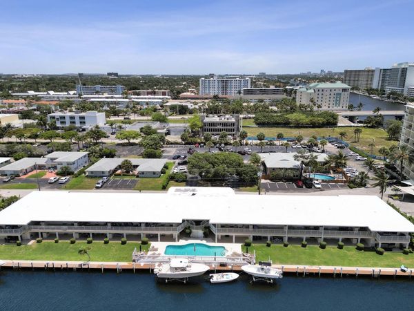 2866 NE 30th Street, Unit 4, Fort Lauderdale, FL 33306
