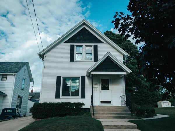 1405 S 13th STREET, Manitowoc, WI 54220