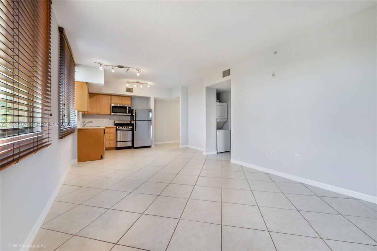 2630 SW 28th St , Unit 53, Miami, FL 33133 Photo