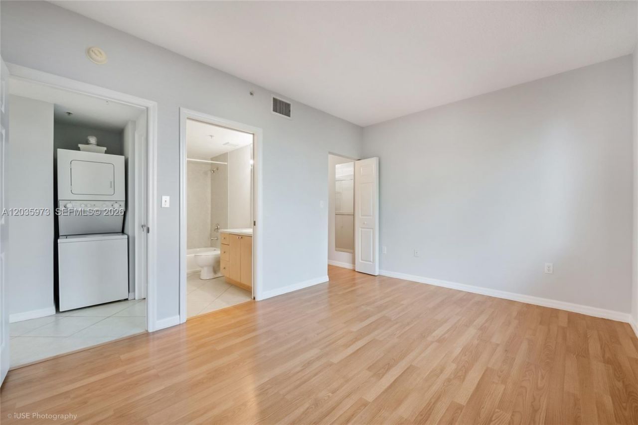 2630 SW 28th St , Unit 53, Miami, FL 33133 Photo