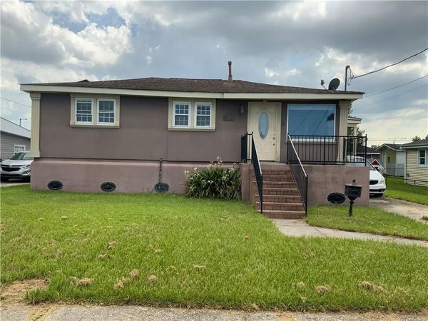 2520 ROSE Drive, Gretna, LA 70053
