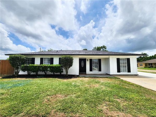 121 ALFRED Street , Belle Chasse, LA 70037