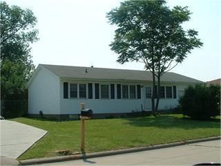 1107 Dolliver St, Muscatine, IA 52761 Main Photo
