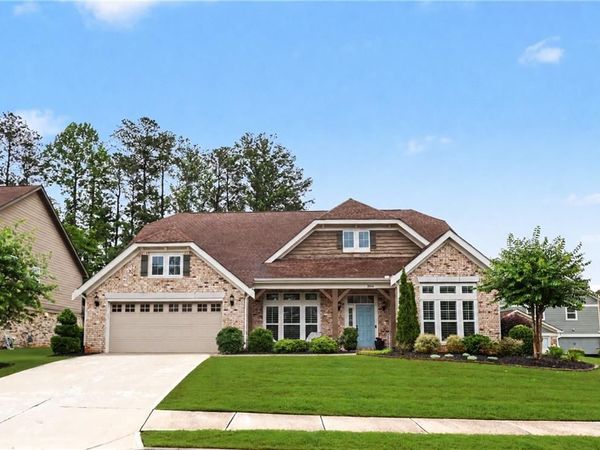 1984 Clovercroft Road NW, Acworth, GA 30101