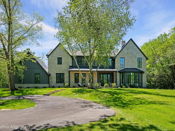699 Plum Tree Road , Barrington Hills, IL 60010