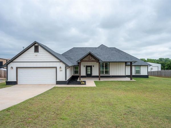 1419 County Street 2977 , Blanchard, OK 73010