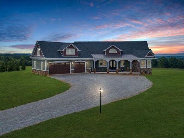 379 Greenhouse RD , Glade Hill, VA 24092