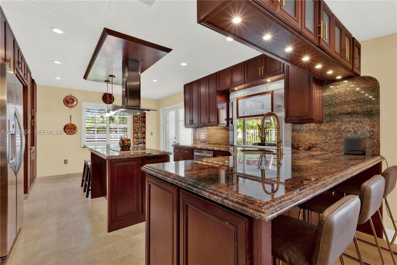 8940 SW 160th St, Palmetto Bay, FL 33157 Photo