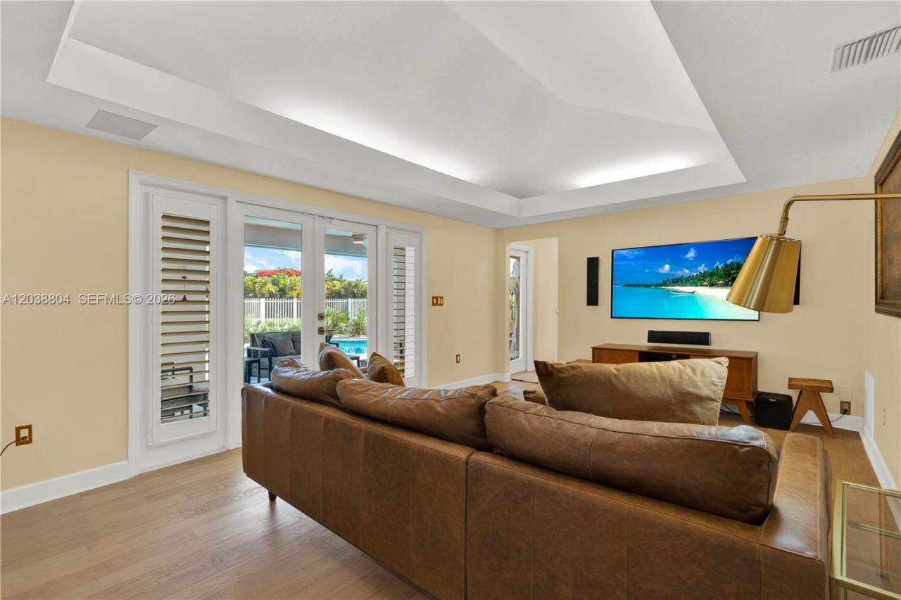 8940 SW 160th St, Palmetto Bay, FL 33157 Photo