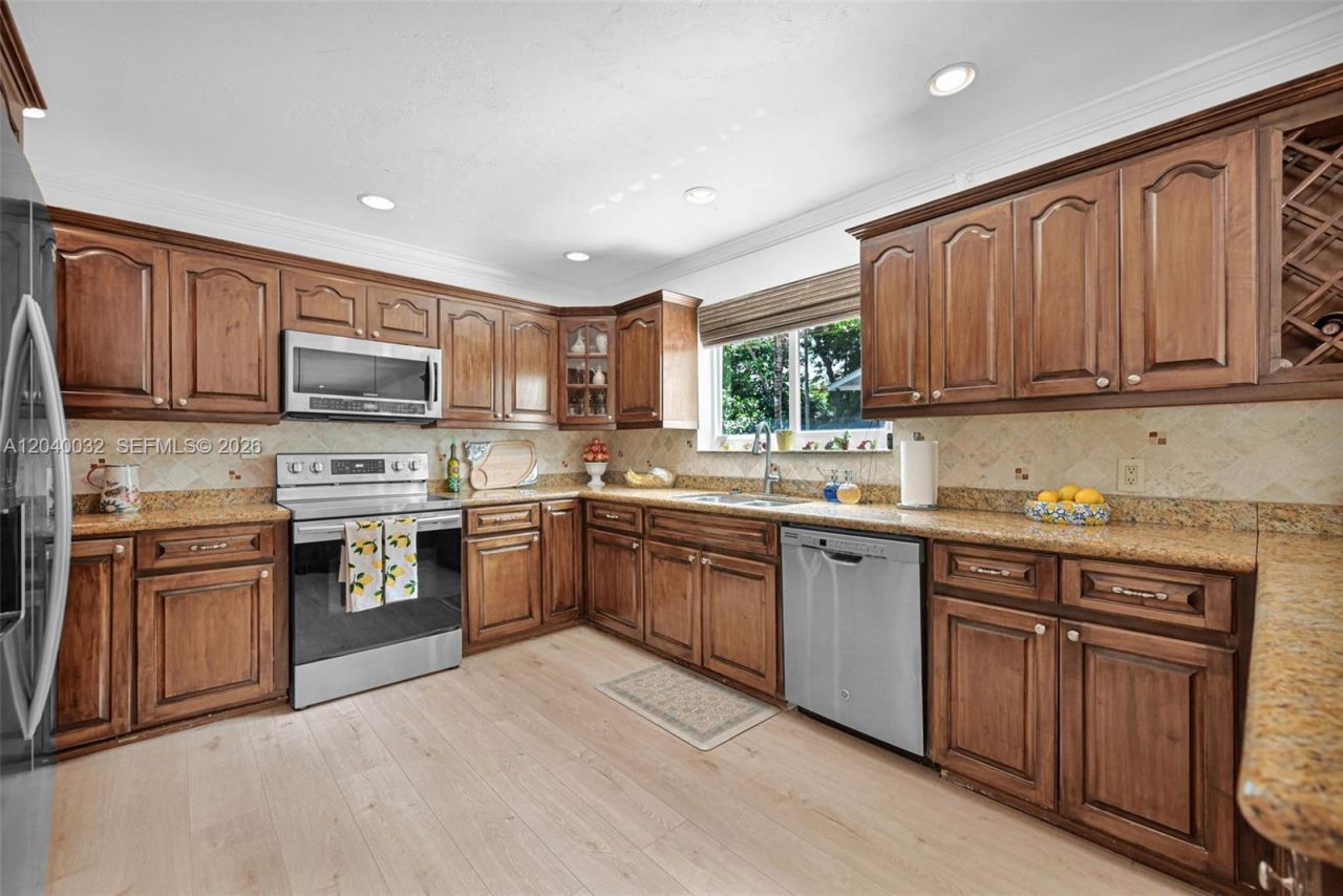 14501 SW 99th Ave , Miami, FL 33176 Photo