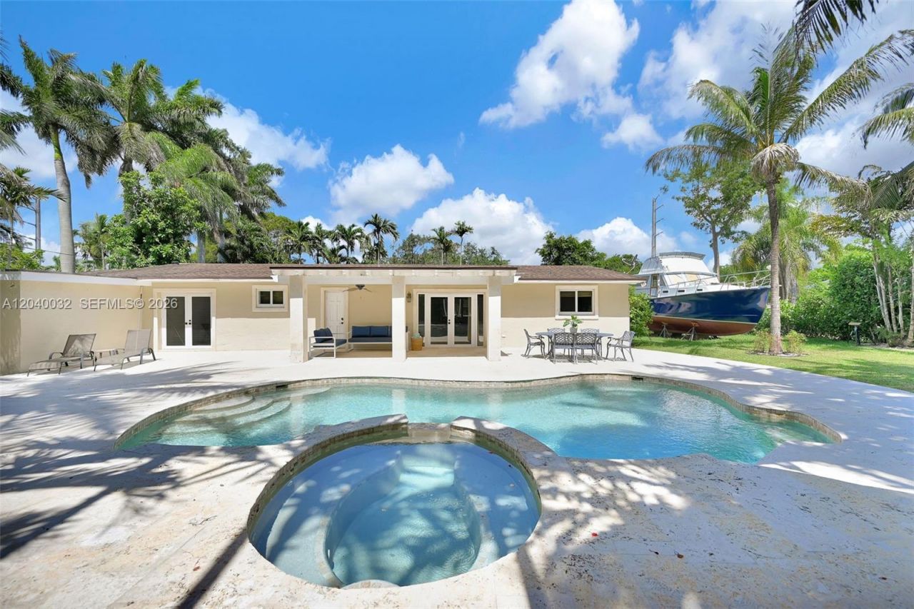 14501 SW 99th Ave , Miami, FL 33176 Photo