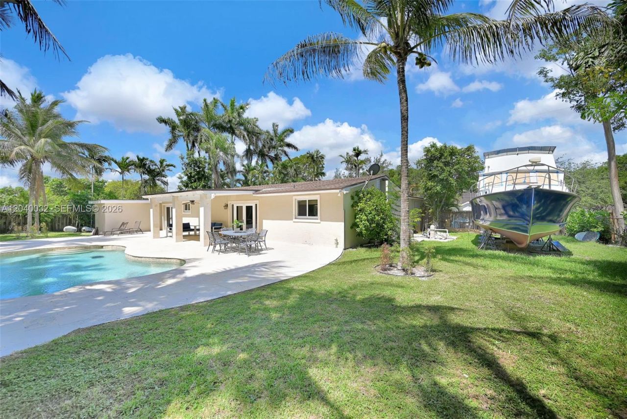 14501 SW 99th Ave , Miami, FL 33176 Photo