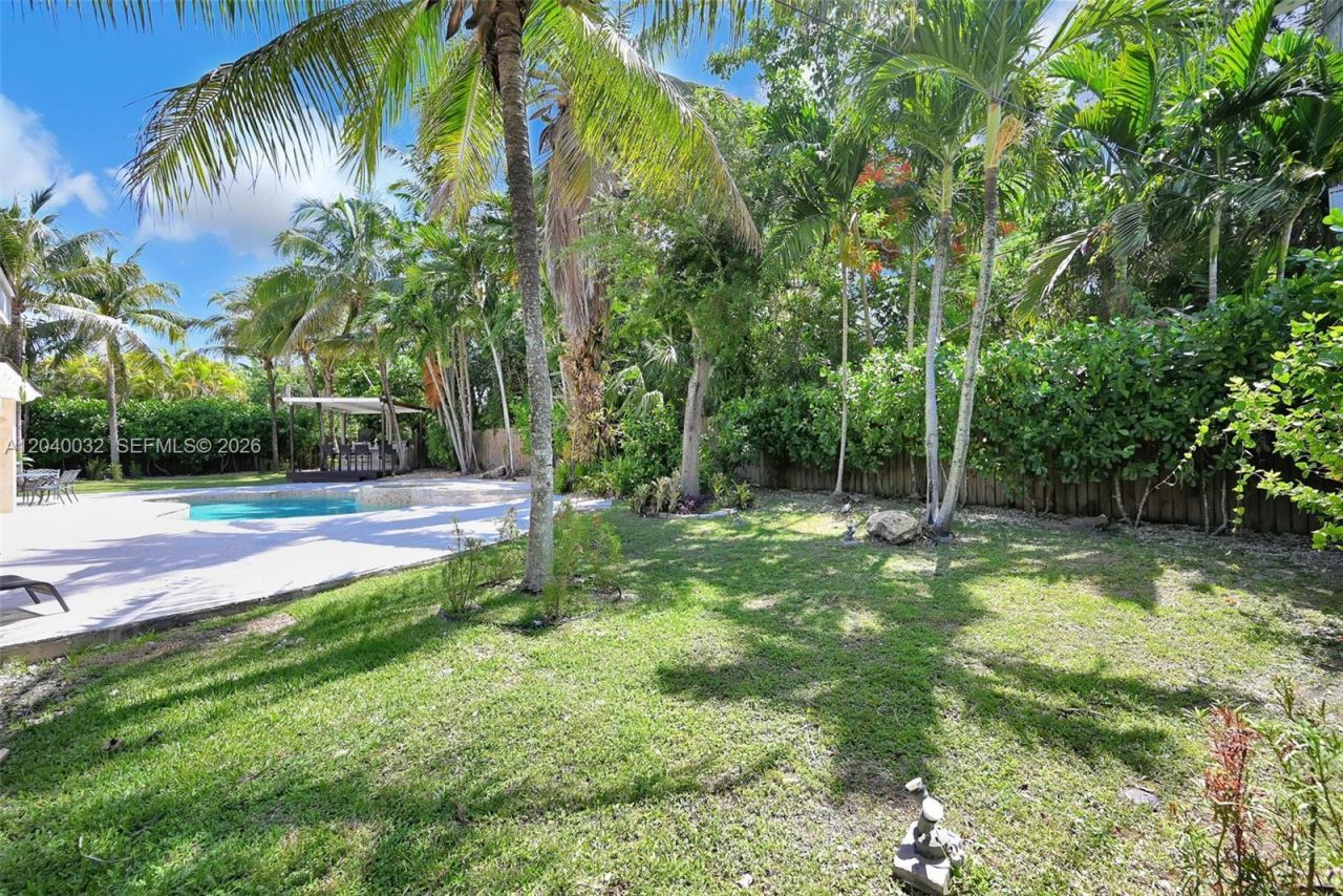 14501 SW 99th Ave , Miami, FL 33176 Photo