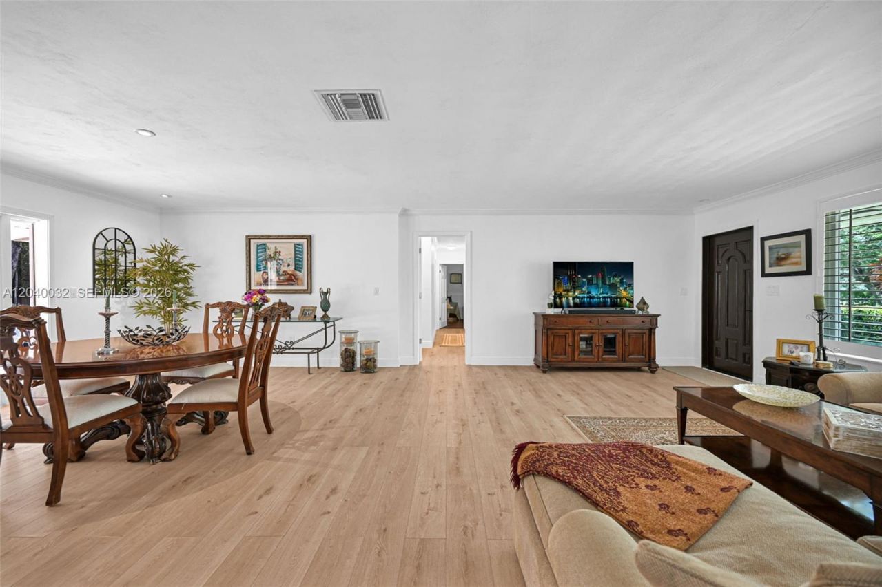 14501 SW 99th Ave , Miami, FL 33176 Photo