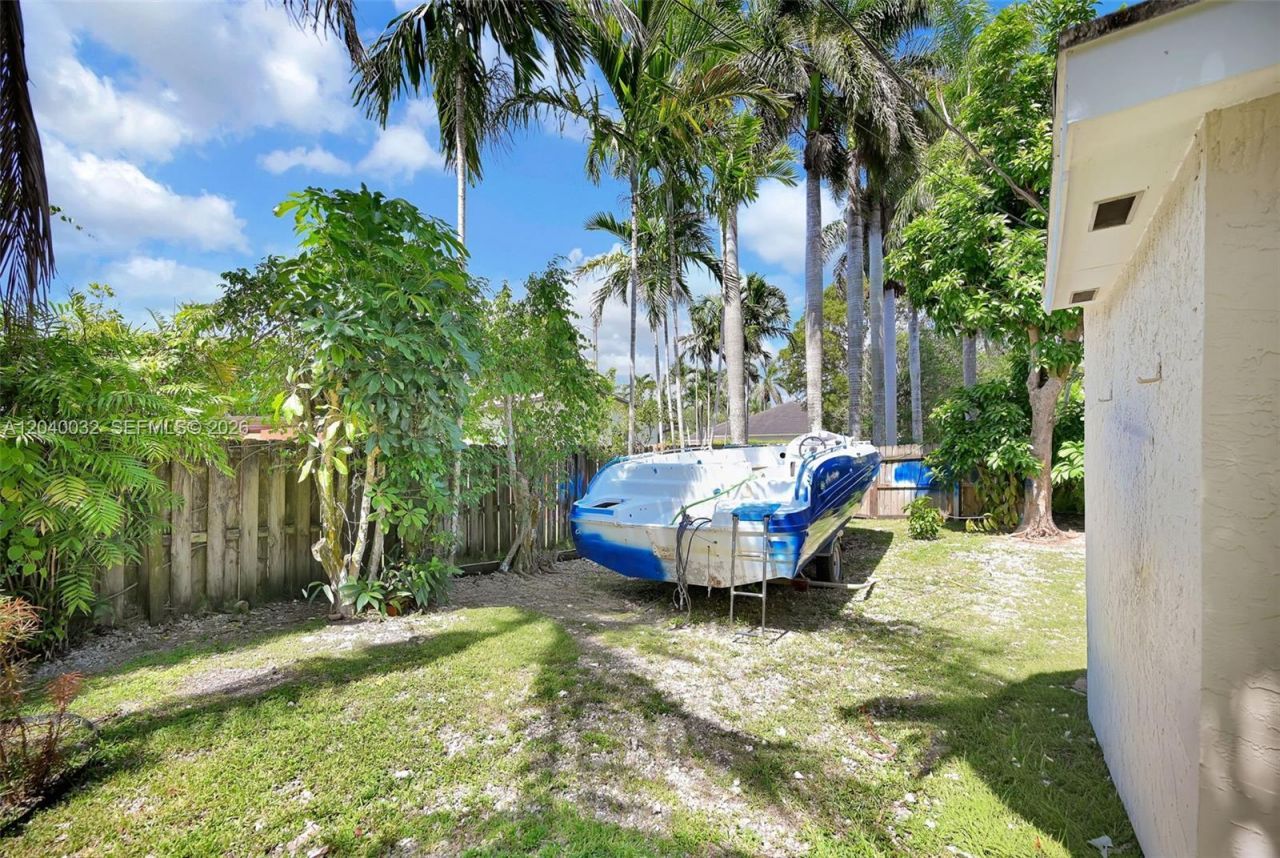 14501 SW 99th Ave , Miami, FL 33176 Photo
