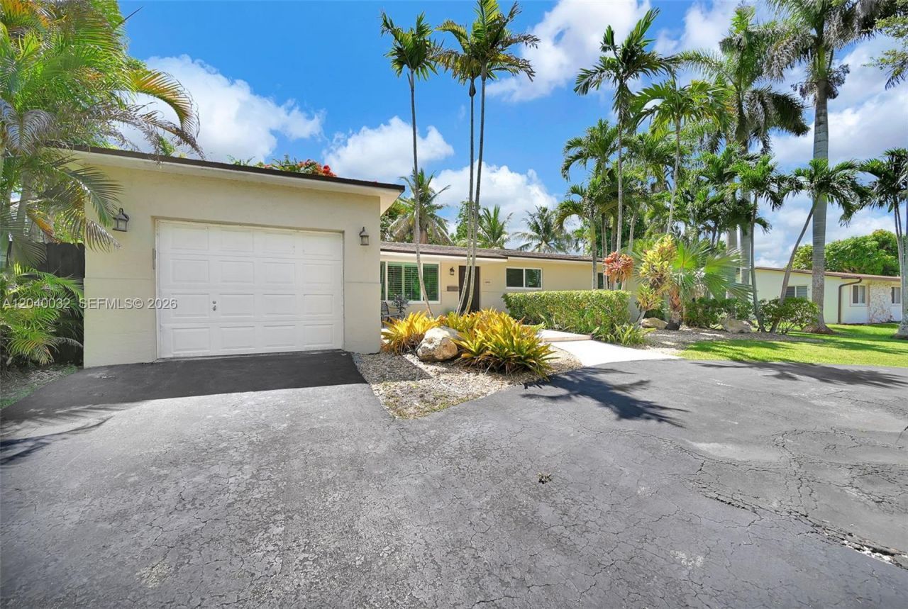 14501 SW 99th Ave , Miami, FL 33176 Photo
