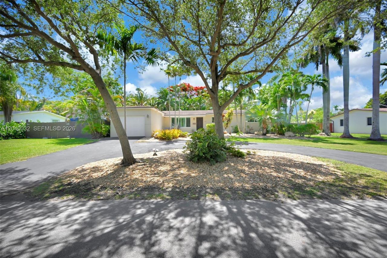 14501 SW 99th Ave , Miami, FL 33176 Photo